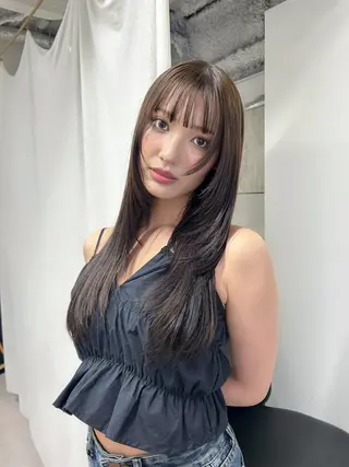 ロング カラー AKO .のヘアスタイル