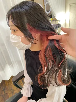 ロング カラー Tsuyoki .のヘアスタイル