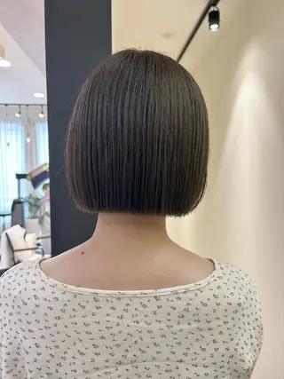 ショート カラー hubhair レイヤー/透明感のヘアスタイル