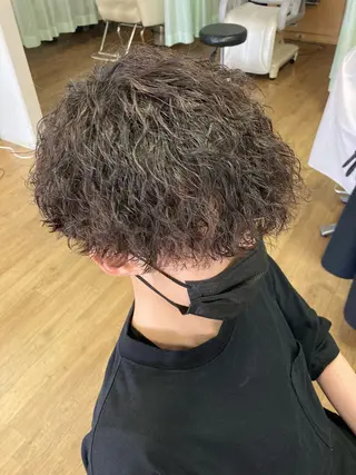 ショート カラー パーマ メンズ Natural KeEのヘアスタイル