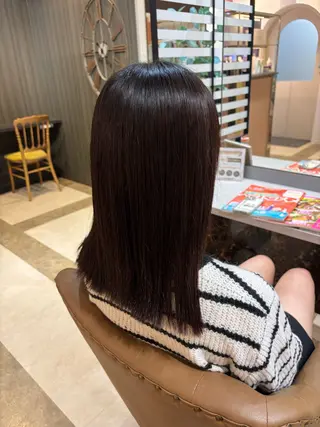 セミロング 鳥見 若菜のヘアスタイル