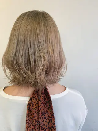 カラー 💜ショート💜 ウルフ、ボブ二色亜美のヘアスタイル