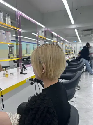 ショート ふわっと抜け感🫧 ブラウンベージュ🤎のヘアスタイル