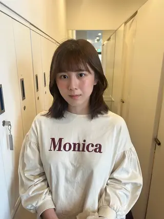 ミディアム 山本 夏樹のヘアスタイル