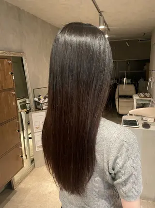 ロング 岩渕 春菜のヘアスタイル