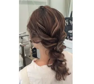 セミロング ヘアアレンジ ブリーチなしダブルカ ラー/経堂/サナ🌱のヘアスタイル