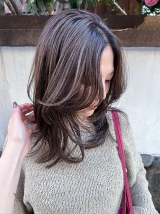 セミロング カラー kotoko 透け感カラーのヘアスタイル