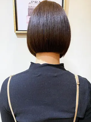 ショート カラー 三瓶 智広のヘアスタイル
