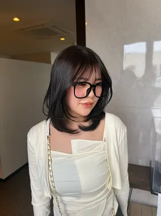 ミディアム 西垣 沙也加のヘアスタイル