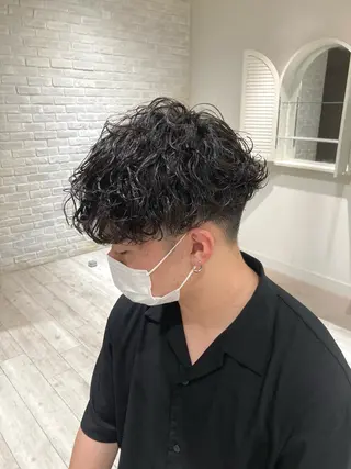 パーマ メンズ 曲がる縮毛矯正 LIBER 岩名のヘアスタイル