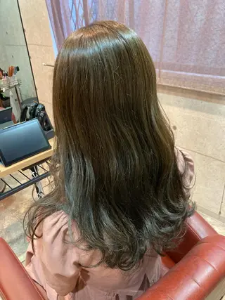 セミロング カラー ERIKO Tのヘアスタイル