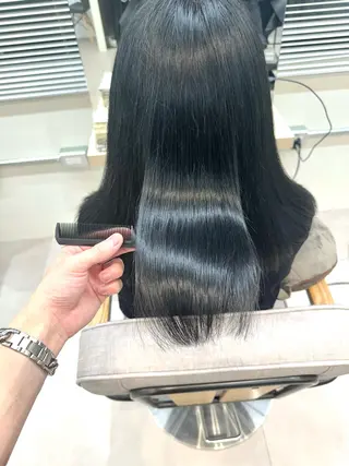 ミディアム レイヤー×縮毛矯正 深見 拓のヘアスタイル