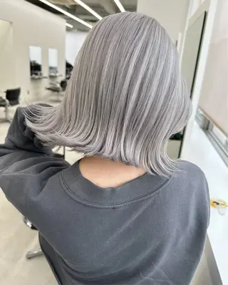 カラー BLEACHi /noeのヘアスタイル