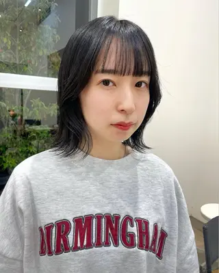 ミディアム カラー mir MIYUのヘアスタイル
