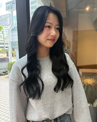 ロング ナチュラル | suzukaのヘアスタイル