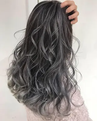 セミロング カラー ブリーチ 透明感HIDEのヘアスタイル