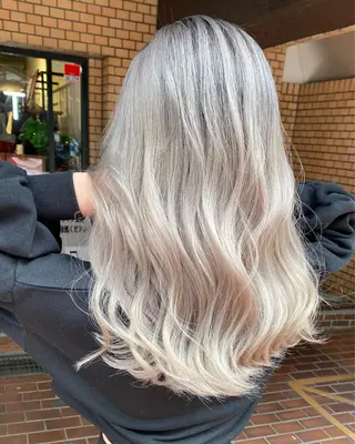 セミロング カラー ブリーチ 透明感HIDEのヘアスタイル