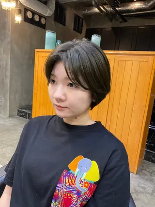 ショート カラー 透明感カラー🌿 グレージュ🐺陽介のヘアスタイル