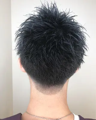 ショート カラー メンズ メンズヘア特化 崎田 成人のヘアスタイル