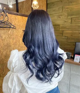ロング カラー Blanco Color&Careのヘアスタイル