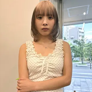 ミディアム カラー まなか/大阪梅田 /レイヤーカットのヘアスタイル