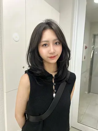 ミディアム GAGA AMIKAのヘアスタイル