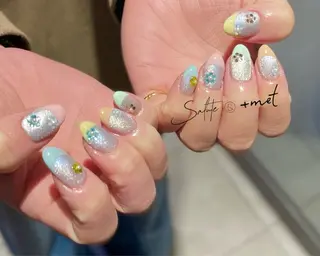 ネイル 堀内 美里のネイルデザイン