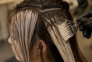 カラー 永留 春香のヘアスタイル