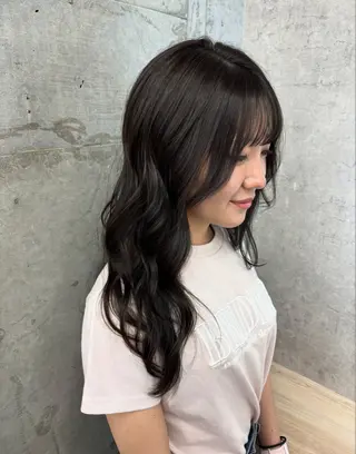 ロング カラー 長谷川 日南のヘアスタイル