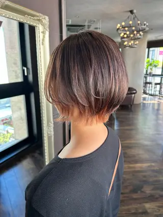 ショート カラー ヘアアレンジ 梅木李奈🕊️ レイヤー透明感カラーのヘアスタイル