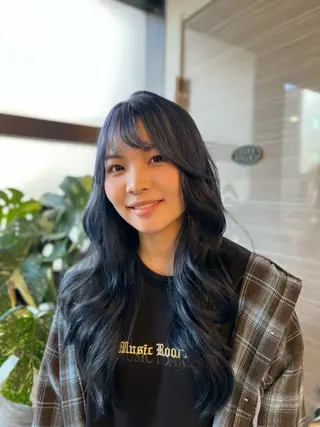 ロング カラー Liere Muuのヘアスタイル