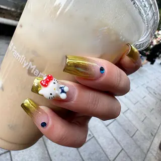 ネイル SHIORI 📍渋谷 / 円山町のネイルデザイン