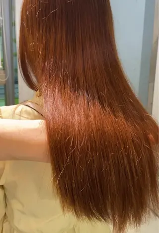 ミディアム カラー 横尾 歩のヘアスタイル