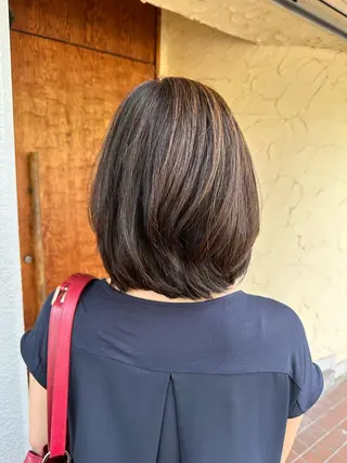 ミディアム 冨士 美織のヘアスタイル