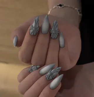 ネイル Pure&Rich Nailのネイルデザイン