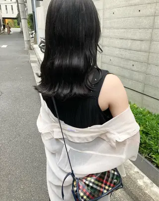 ミディアム ✨色持ちの良い艶 カラー✨蟹江真世のヘアスタイル