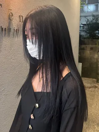 ロング カラー HIBIKI / 透明感カラーのヘアスタイル