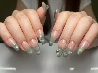 ネイル PEEKABOO 旧:momo京橋のネイルデザイン