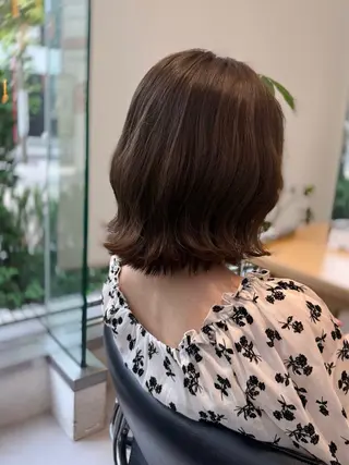 ミディアム カラー ミオ💎ショート 透ける暗髪のヘアスタイル