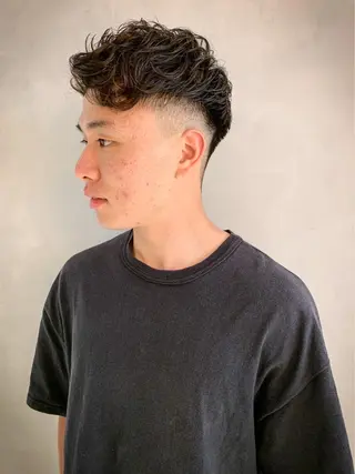 ショート パーマ メンズ メンズ専門ブリー チカラー⚡️リュウジのヘアスタイル