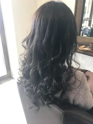 ロング 松本 亮のヘアスタイル