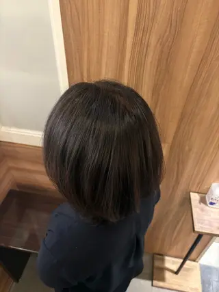 カラー yoshioka natsukiのヘアスタイル