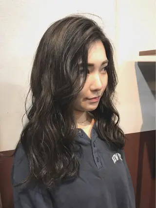 ロング 高梨 里穂のヘアスタイル