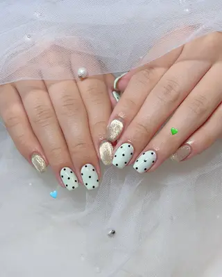 ネイル 𝓇𝒶𝓃𝒶𝓃 𝓃𝒶𝒾𝓁のネイルデザイン