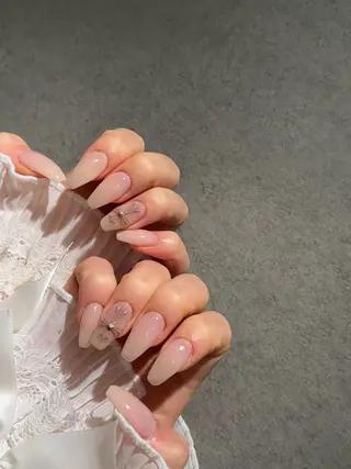 ネイル I-nailロング /ワンホン/キラキラのネイルデザイン