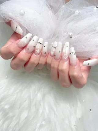 ネイル PEEKABOO 旧:momo京橋のネイルデザイン