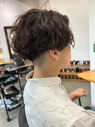 ショート メンズ ハイトーン特化⭐️ 飯田大樹のヘアスタイル