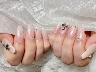ネイル 🦋 Queenieのネイルデザイン
