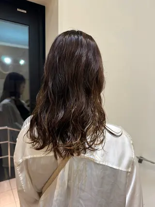 カラー 吉留 文月のヘアスタイル