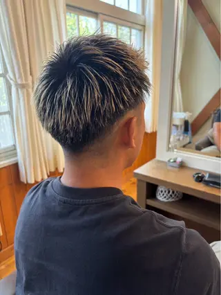 カラー メンズ 永冶 花織のヘアスタイル